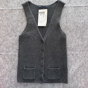 Brandy Melville Women's‎ OS Gray Sweater Vest with Baby Pockets